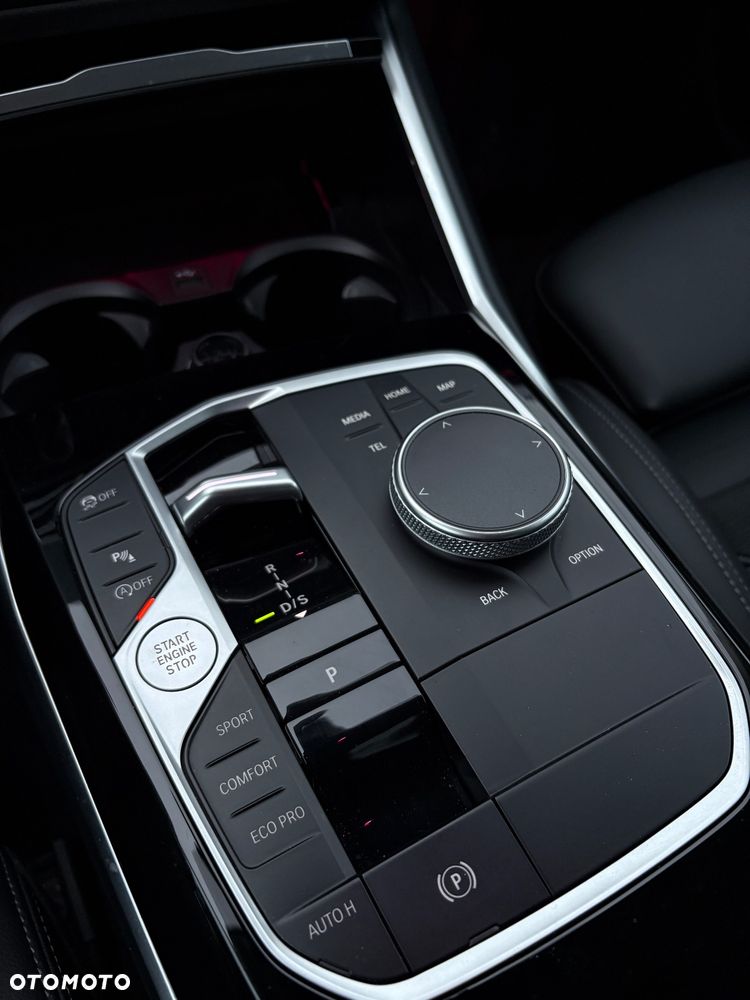 BMW Seria 3 318i Sport Line - 21