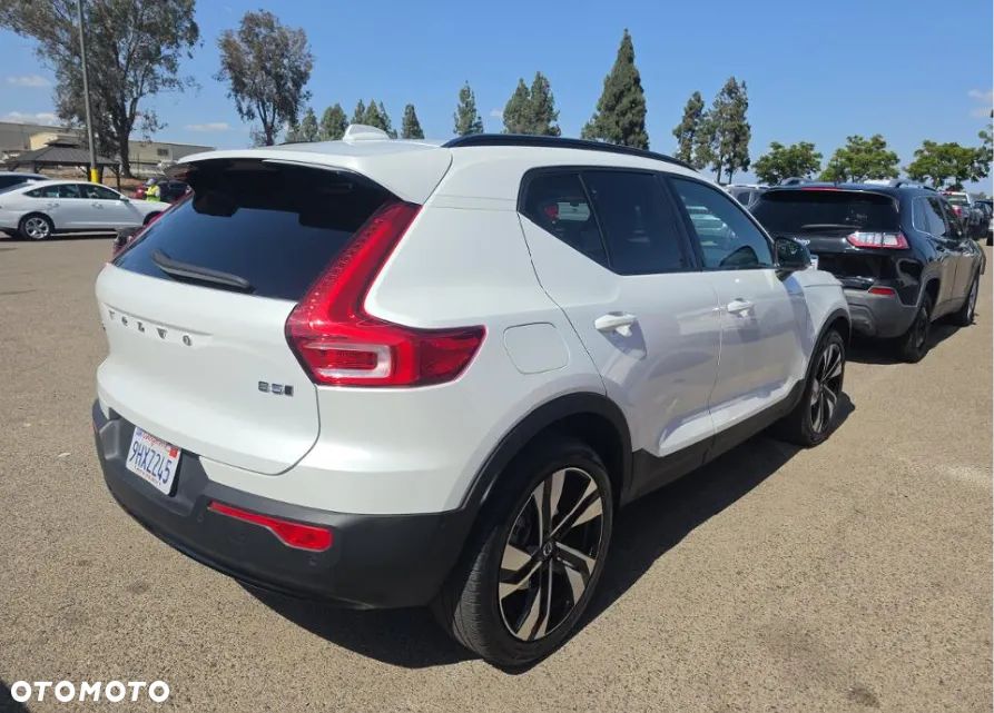 Volvo XC 40 - 4
