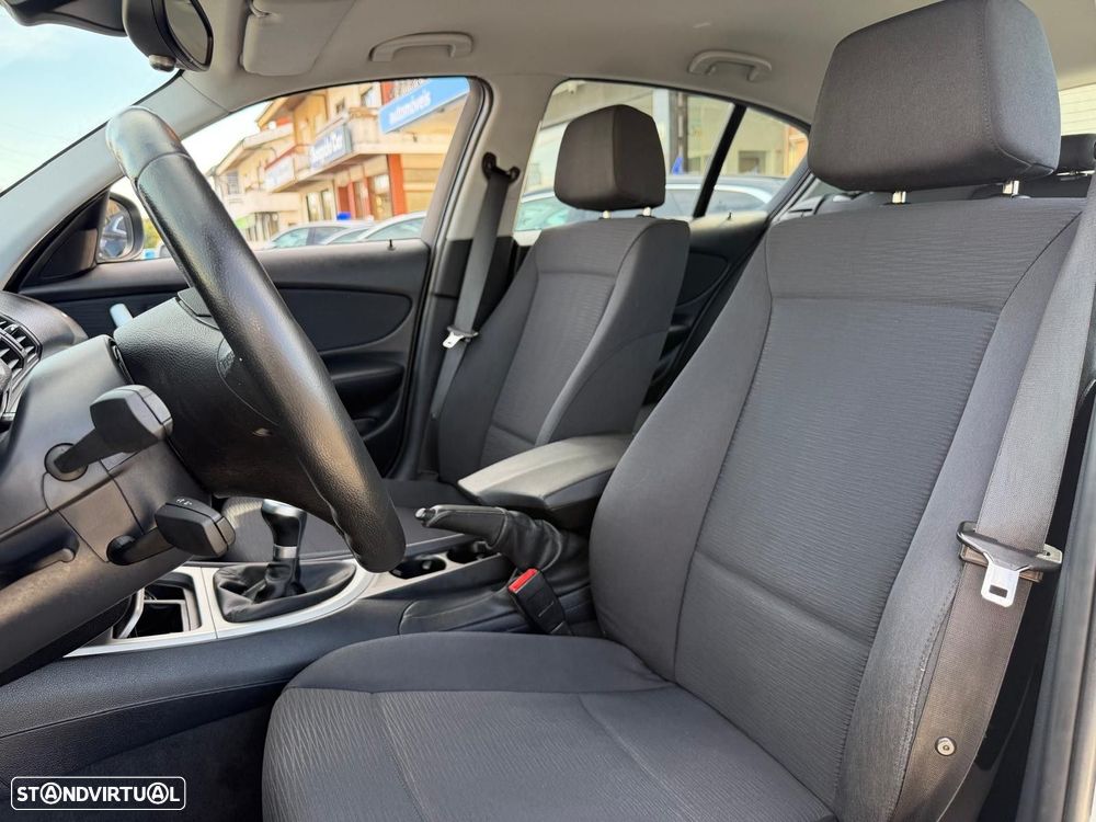 BMW 118 d Line Sport - 10
