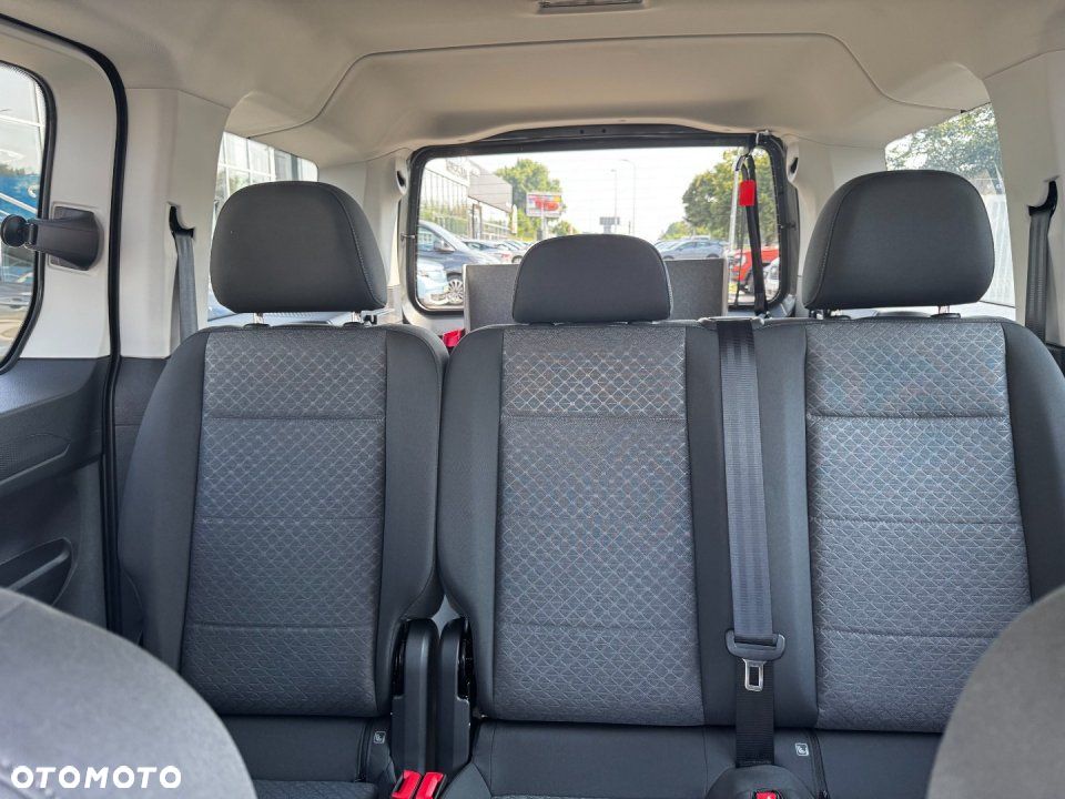 Ford Tourneo Connect - 17