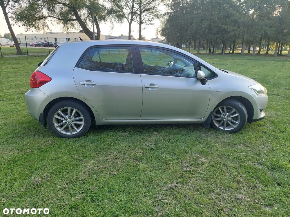 Toyota Auris 1.6 Premium - 3