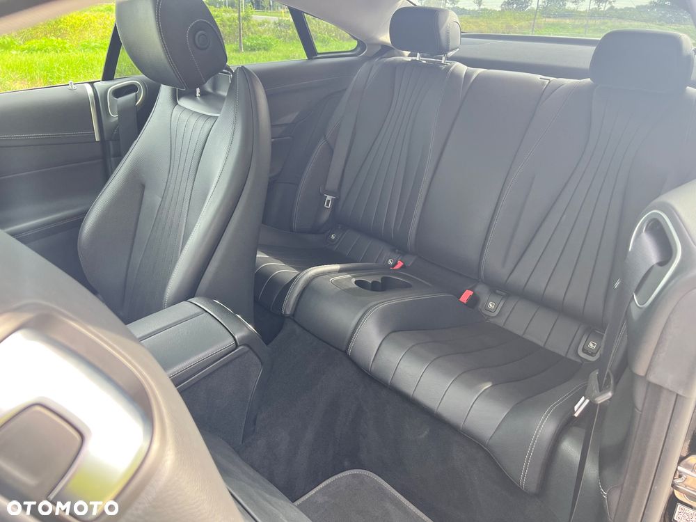 Mercedes-Benz Klasa E 400 4-Matic 9G-TRONIC - 13