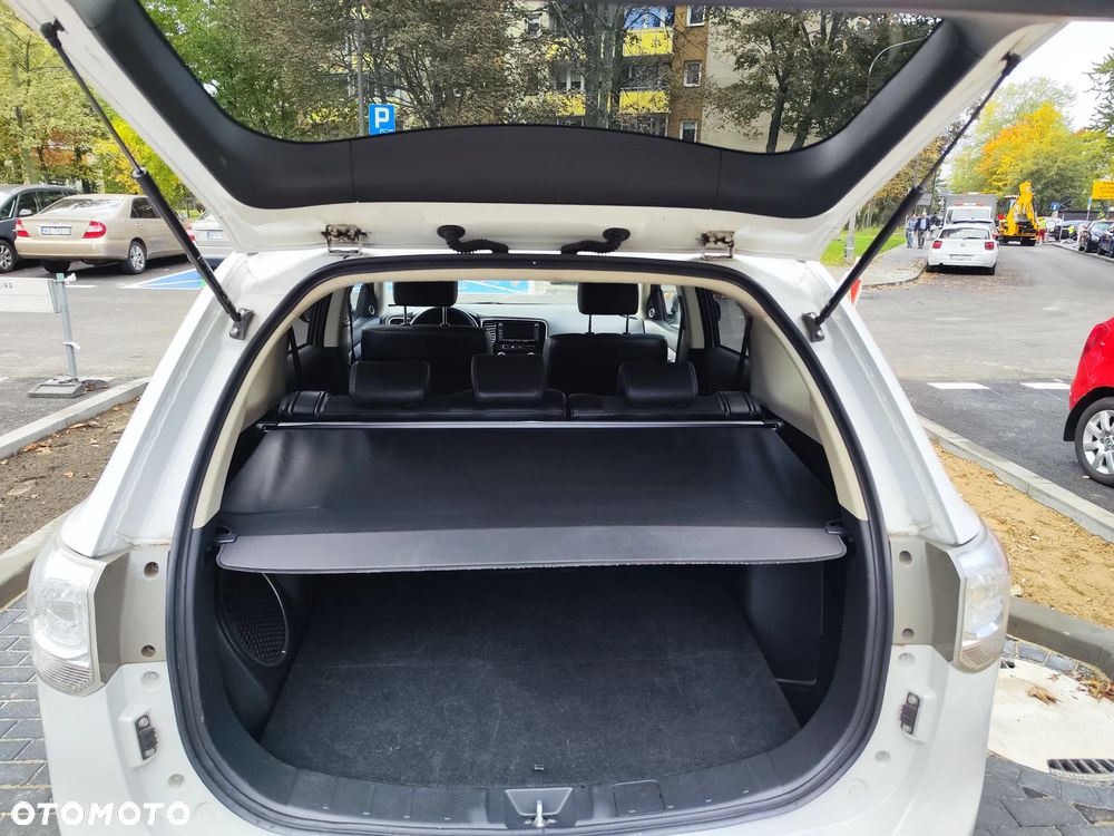 Mitsubishi Outlander 2.0 4WD - 18