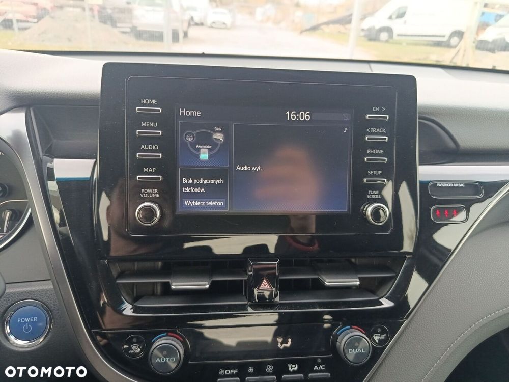 Toyota Camry 2.5 Hybrid Comfort CVT - 19