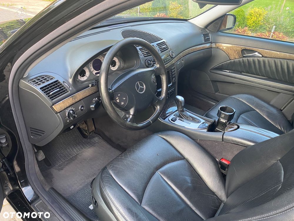 Mercedes-Benz Klasa E 320 T 4Matic Avantgarde - 8