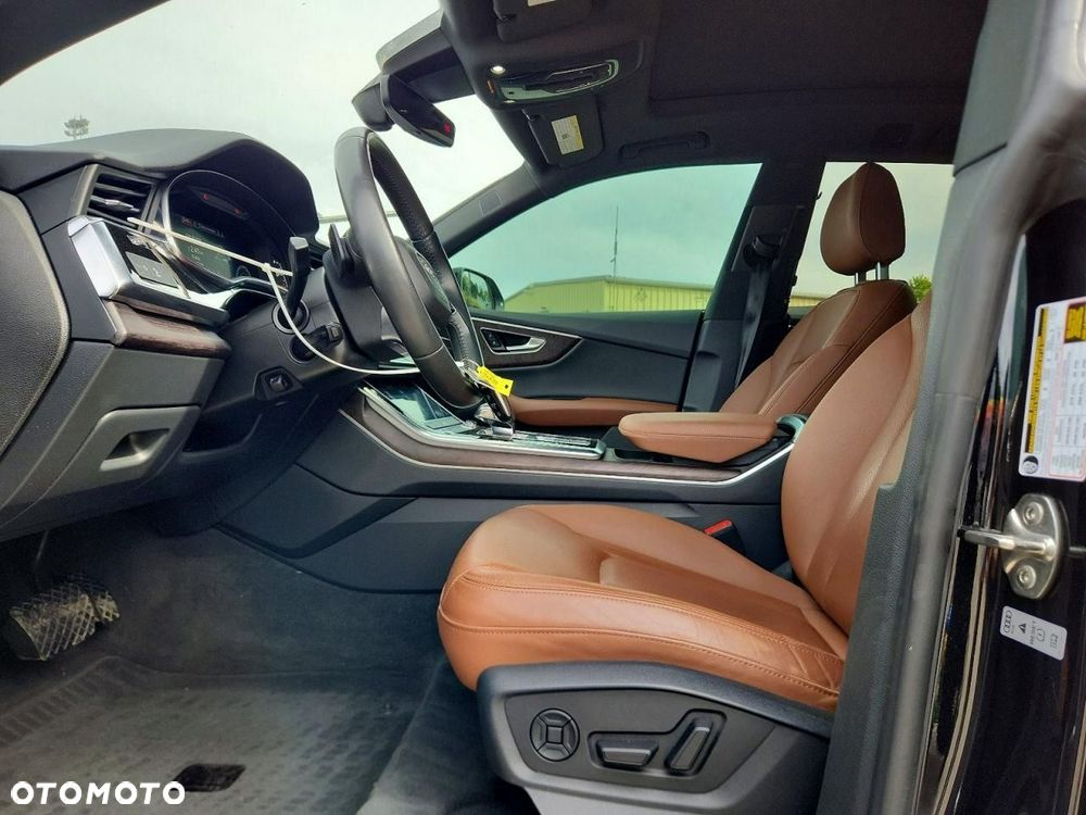 Audi Q8 55 TFSI quattro tiptronic - 7