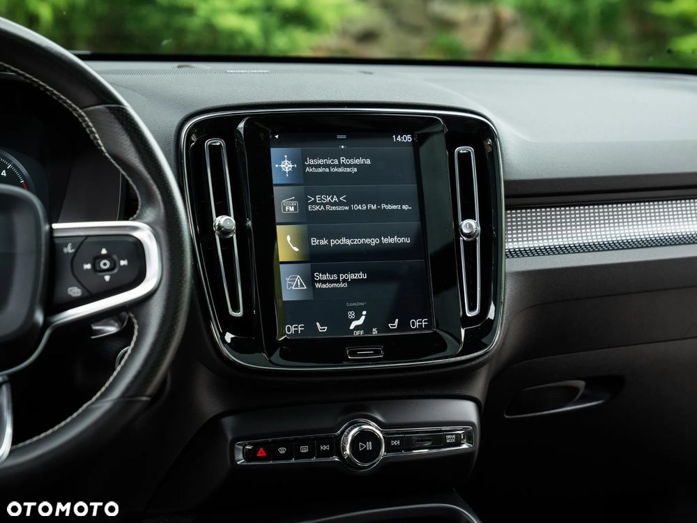 Volvo XC 40 D4 AWD R-Design - 36