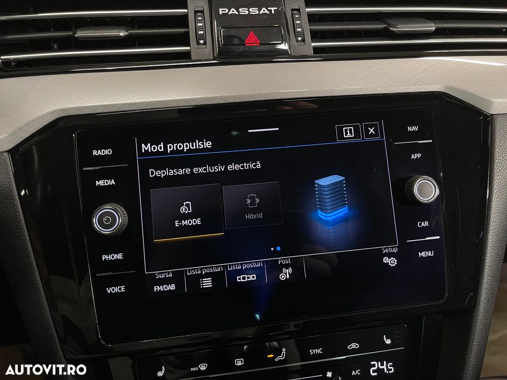 Volkswagen Passat - 22