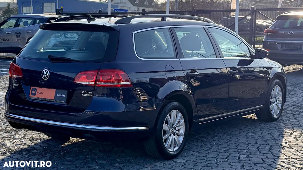Volkswagen Passat Variant 2.0 TDI BlueMotion Technology DPF Comfortline - 3