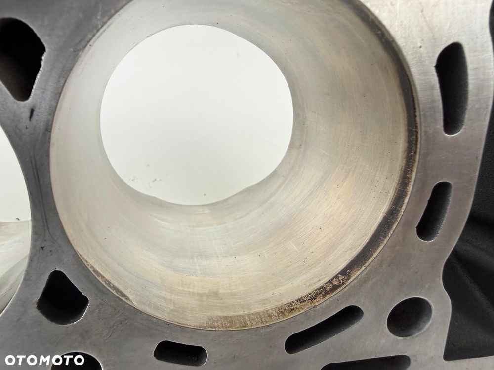 Cylinder tłoki Yamaha YZF-R1 RN32 RN49 RN65 MT 10 - 15