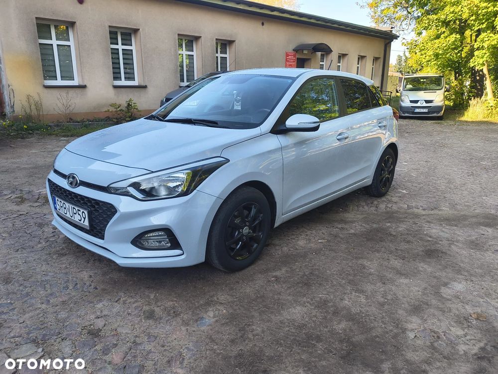 Hyundai i20 - 18