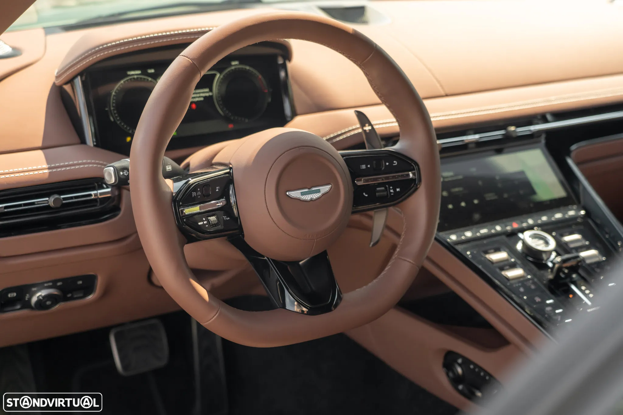 Aston Martin DB12 Coupé V8 Auto - 16