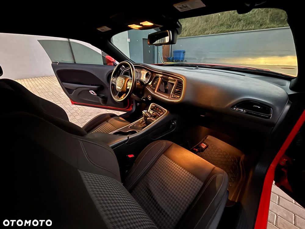 Dodge Challenger - 3