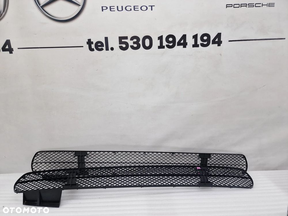 FIAT DUCATO / CITROEN JUMPER / PEUGEOT BOXER 01-06 KRATKA ŚRODKOWA ZDERZAKA PRZEDNIEGO , NR LS130400904 , NR AUKCJI K98 - 1