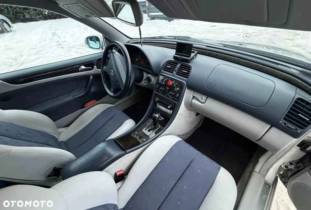 Mercedes-Benz CLK - 19