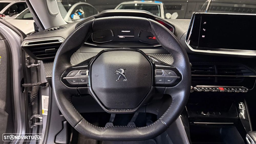 Peugeot 2008 1.2 PureTech Allure Pack - 18