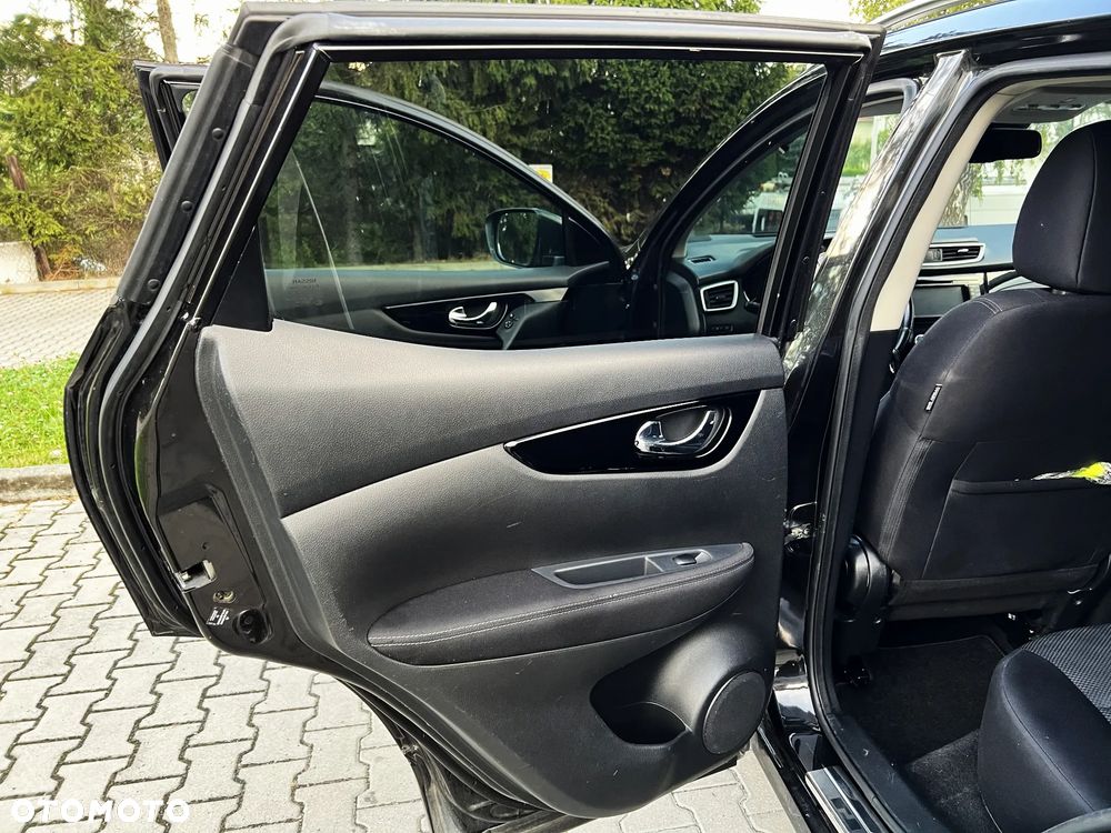 Nissan Qashqai 1.2 DIG-T N-Connecta Xtronic EU6 - 10