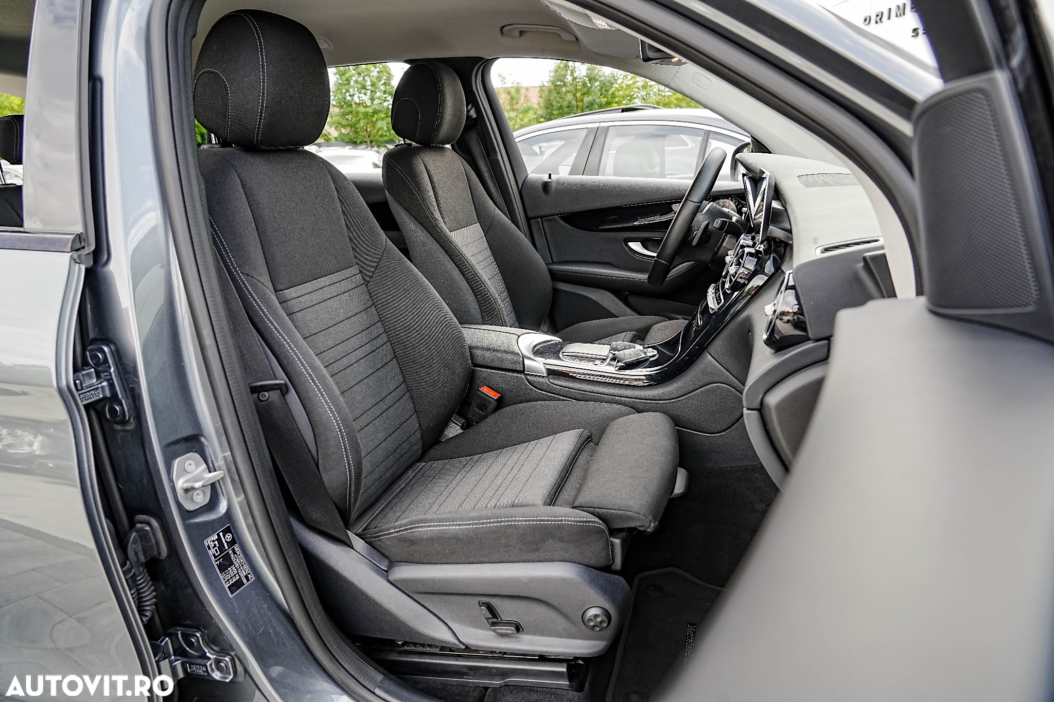 Mercedes-Benz GLC 200 4Matic 9G-TRONIC Exclusive - 23