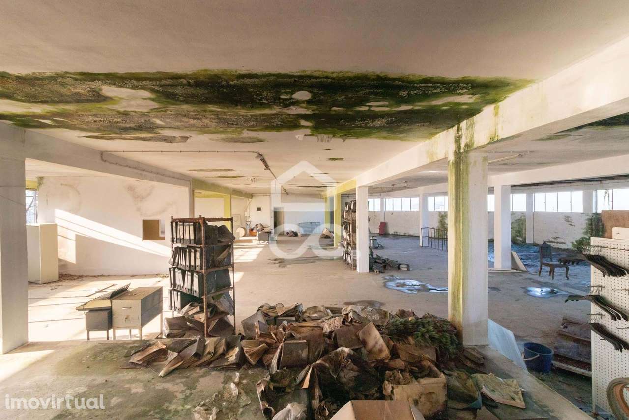 Prédio no Centro de Guimarães - Grande imagem: 3/19