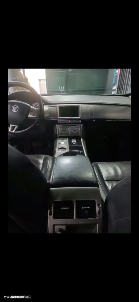 Jaguar XF 3.0 D V6 S Luxury - 5