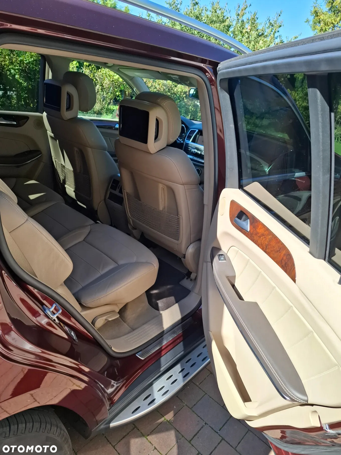 Mercedes-Benz GL - 12
