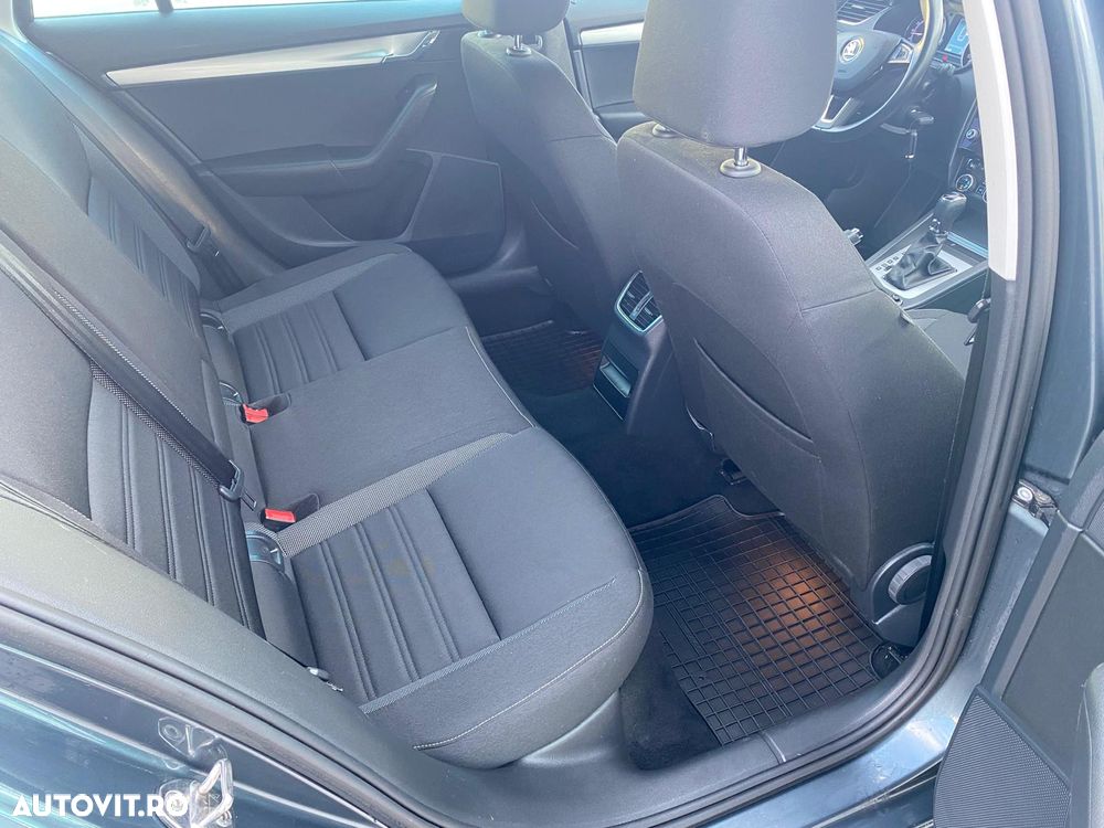 Skoda Octavia 2.0 TDI DSG Tour - 9