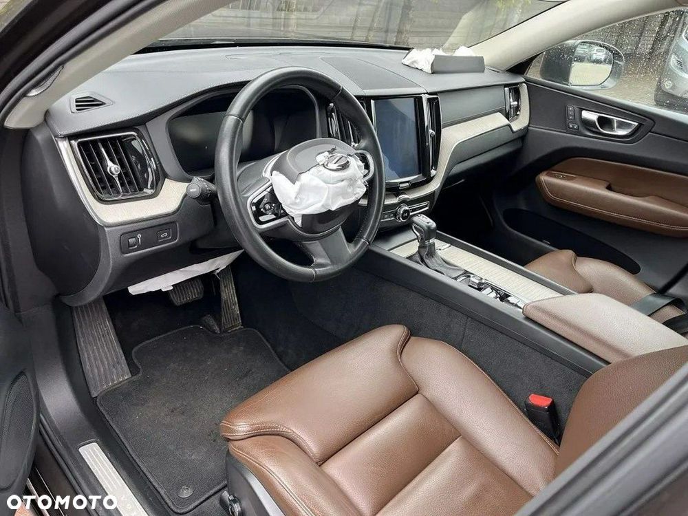 Volvo XC 60 - 6