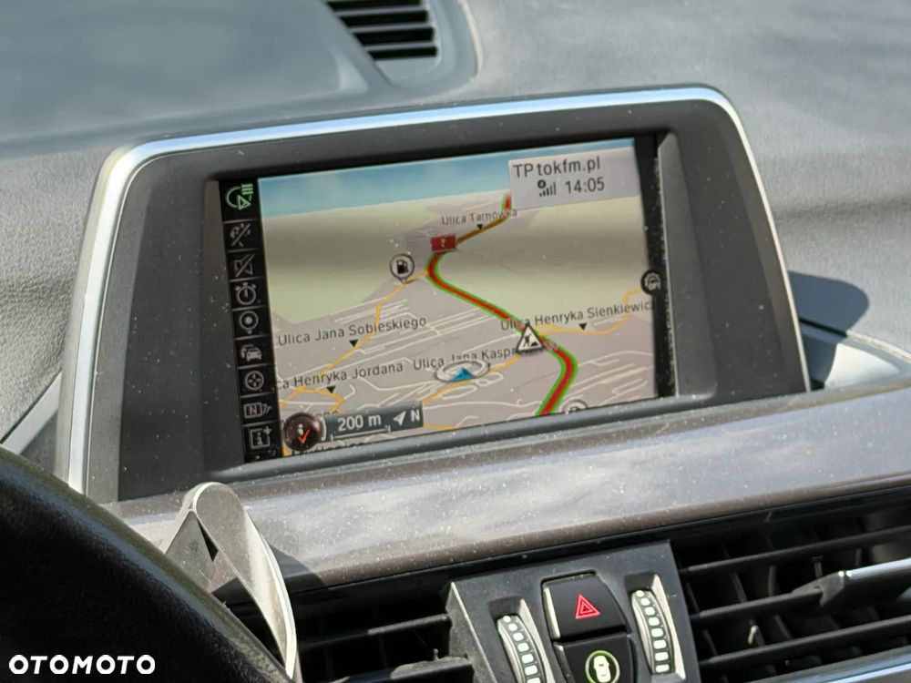 BMW X1 xDrive18d xLine - 12