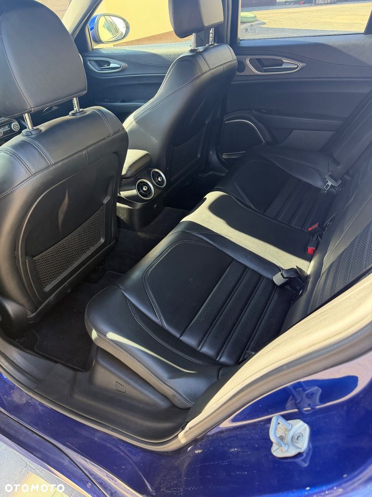 Alfa Romeo Giulia 2.2 D Turbo B-Tech Edition - 7