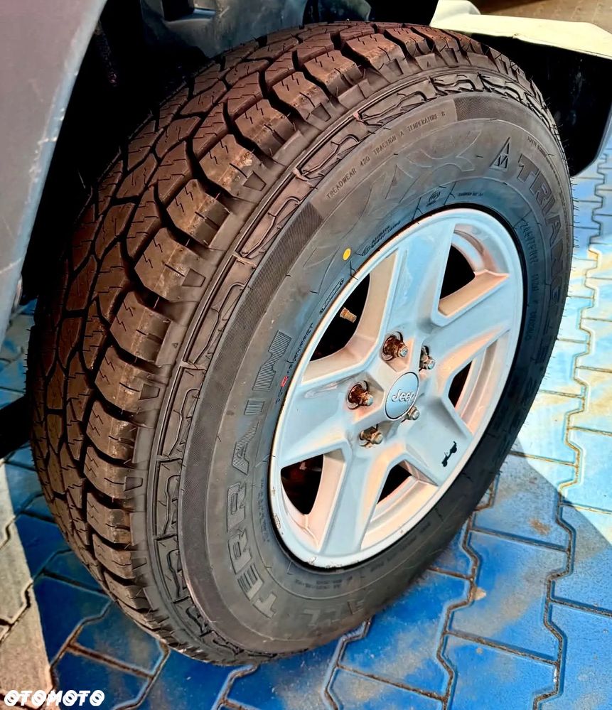 Jeep Wrangler - 11