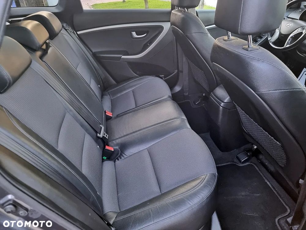 Hyundai i30 blue Kombi 1.6 GDi Style - 7