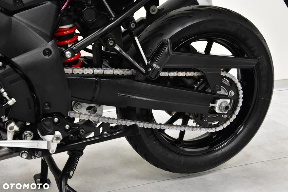 Suzuki V-STROM - 35
