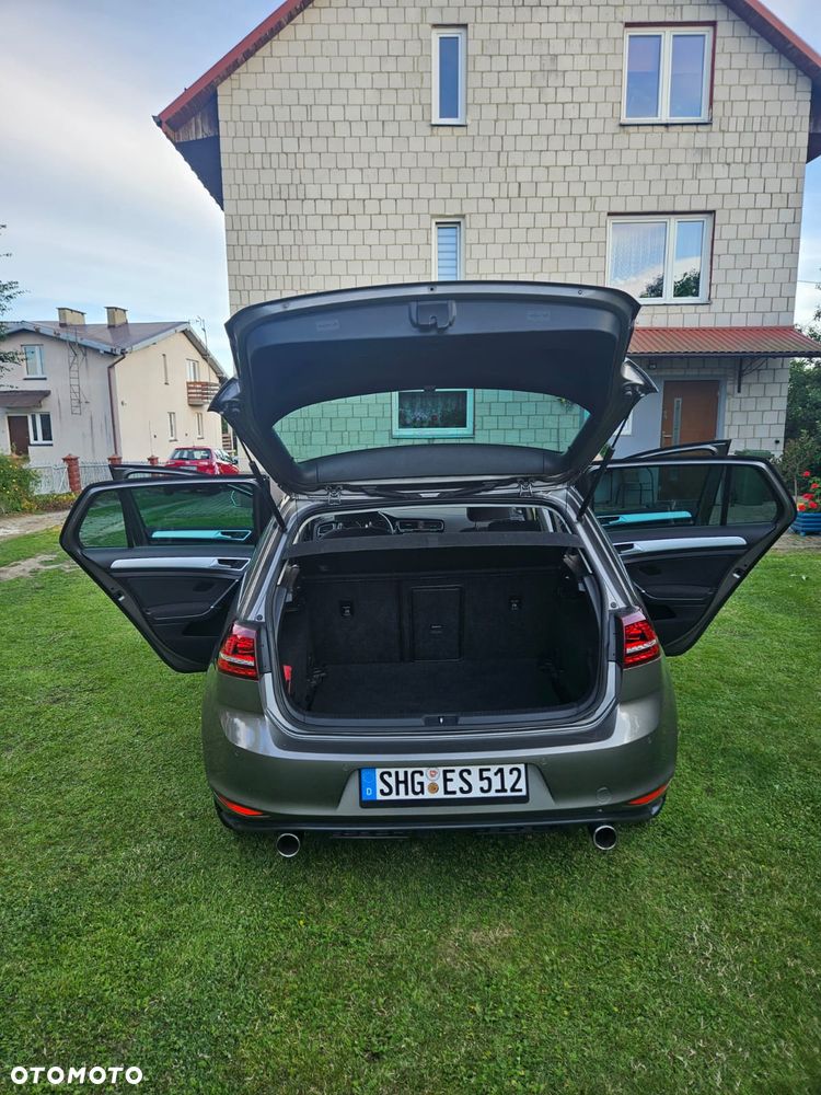 Volkswagen Golf - 13