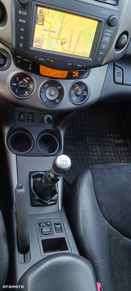 Toyota RAV4 2.2 D-4D Premium - 14