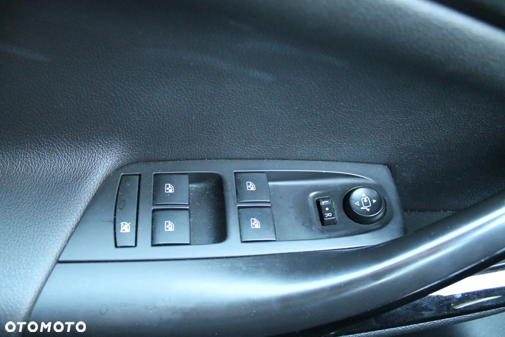 Opel Astra 1.6 BiTurbo D (CDTI) Start/Stop Business - 17