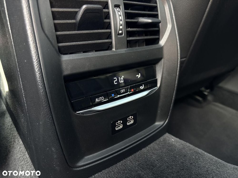 BMW Seria 3 M340d xDrive mHEV sport - 17