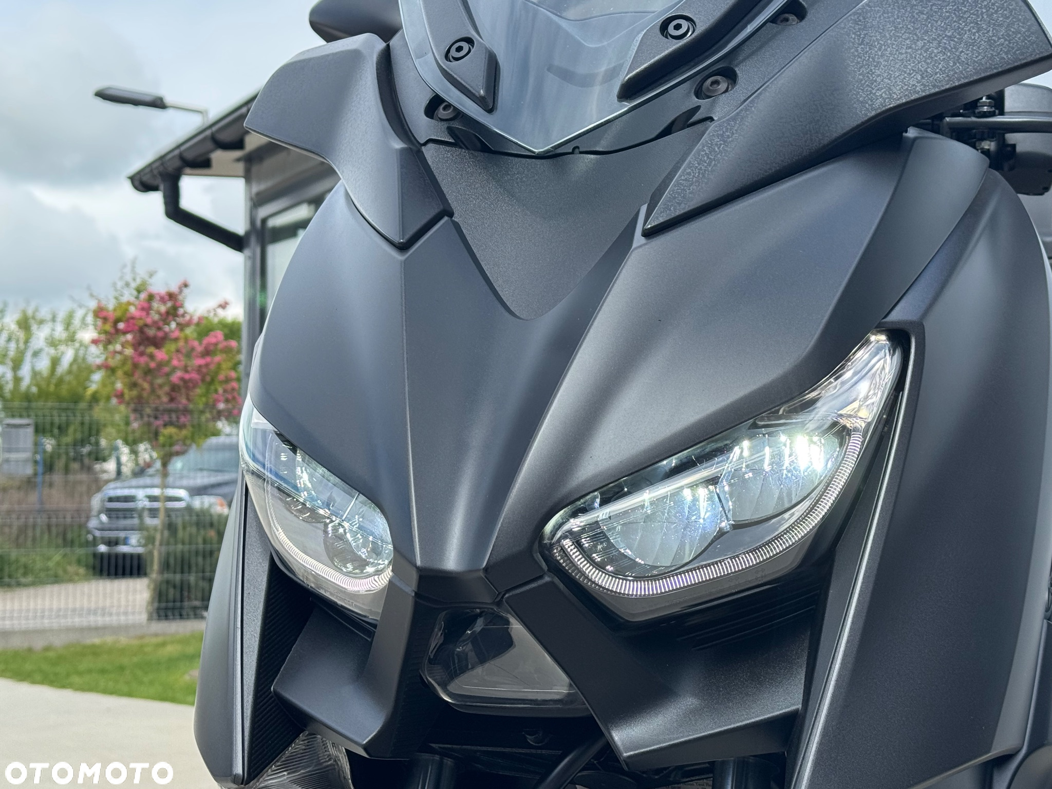 Yamaha X-max - 12
