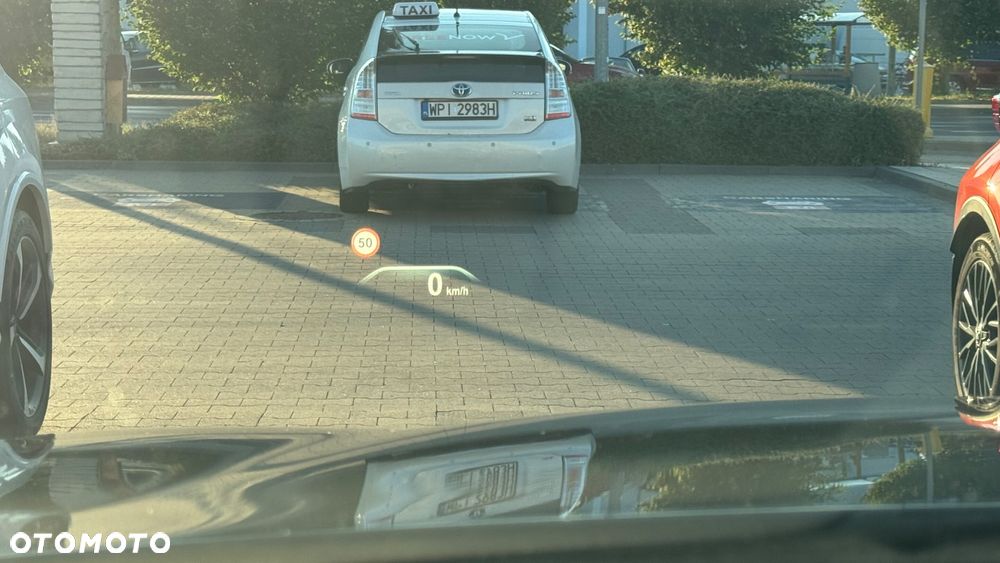 BMW Seria 5 M550i xDrive - 16