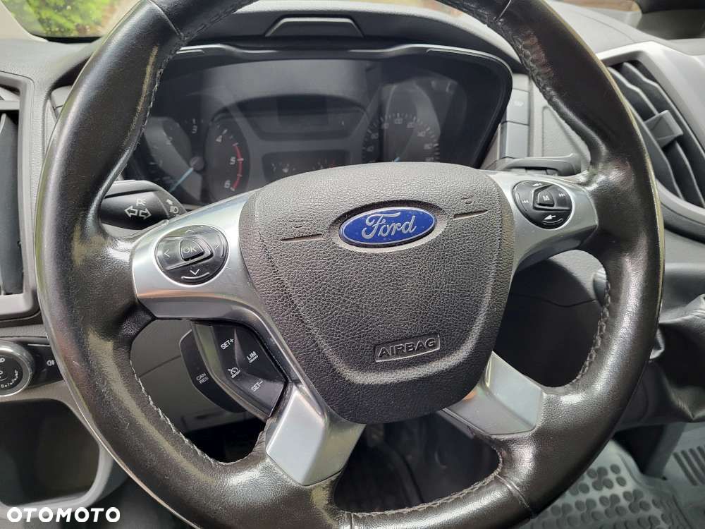 Ford Transit - 30