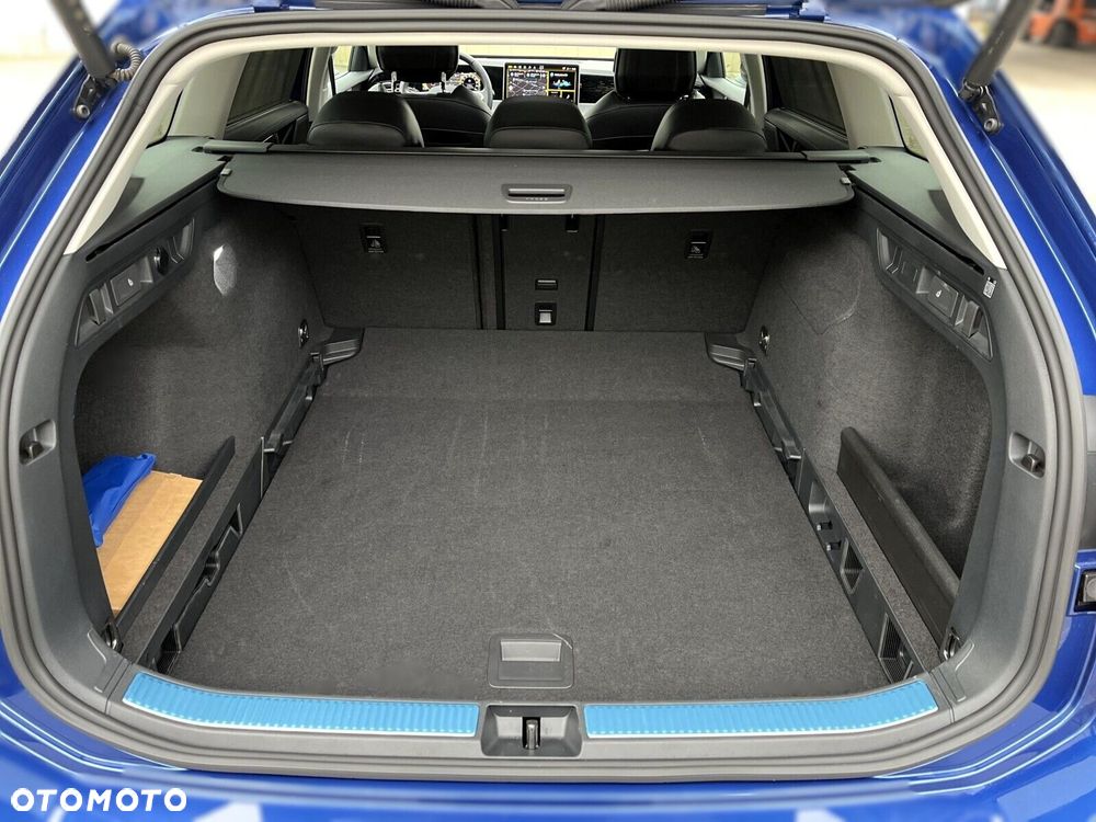 Volkswagen Passat Variant 2.0 TDI SCR Business Plus DSG - 32