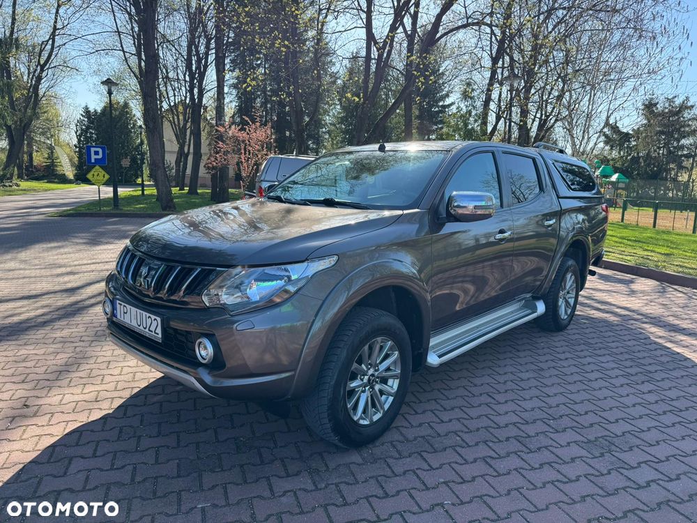 Mitsubishi L200 2.4 d DC Intense + - 17