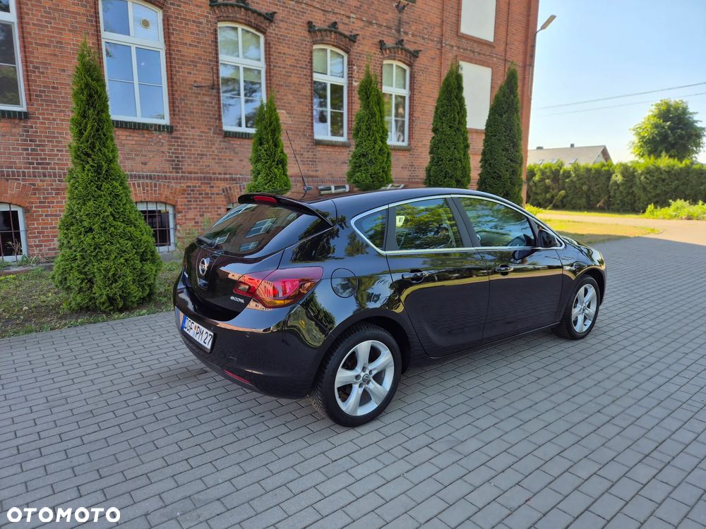 Opel Astra 1.4 ecoFLEX - 27