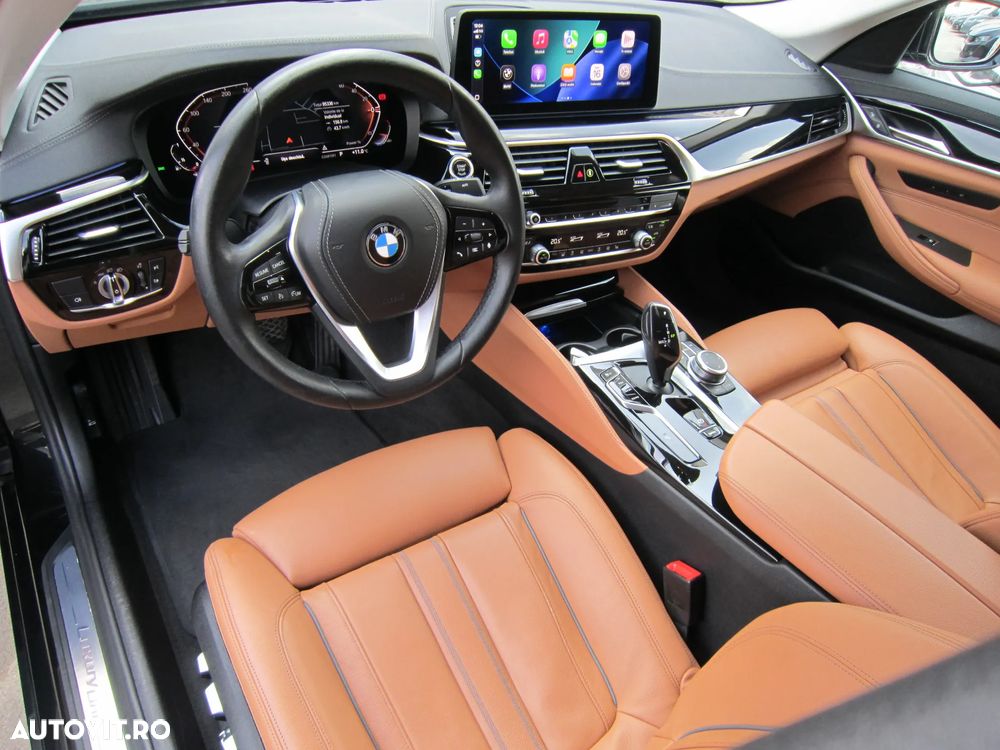 BMW Seria 5 520i Aut. Luxury Line - 16