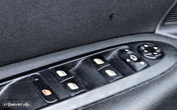 Citroën C4 e-HDi 110 EGS6 Stop/Start System Selection - 19