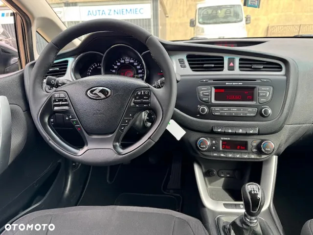 Kia Ceed - 29