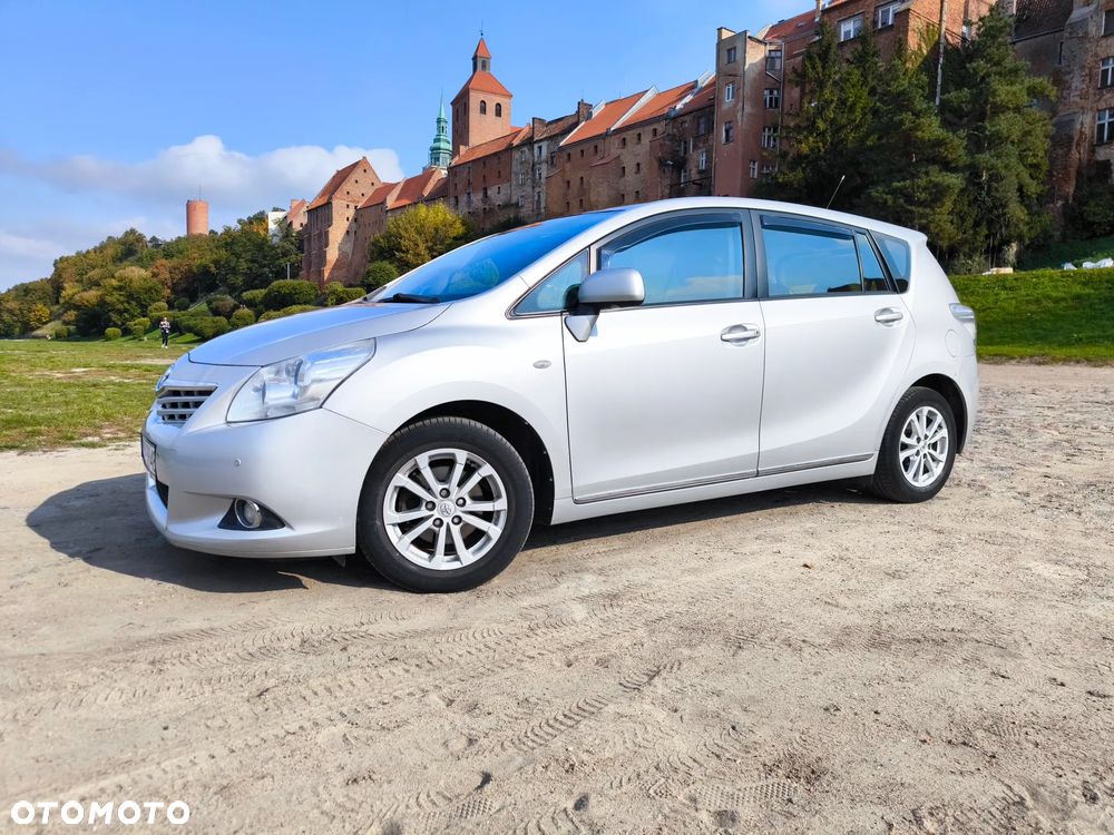 Toyota Verso - 2