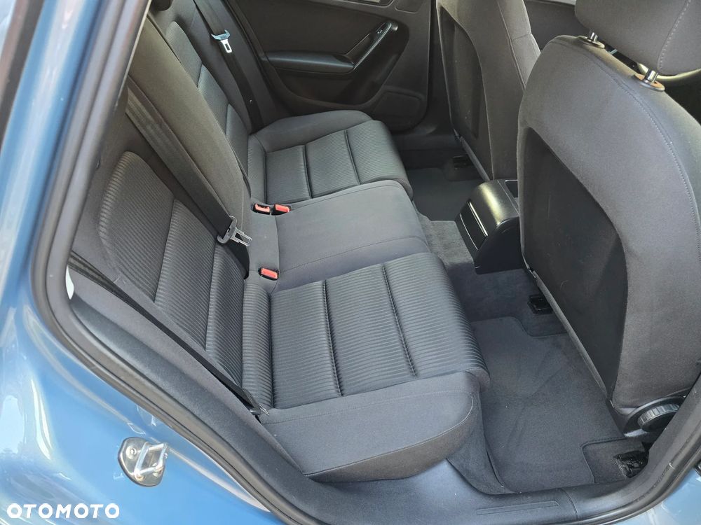 Audi A4 ver-1-8-tfsi-attraction - 23