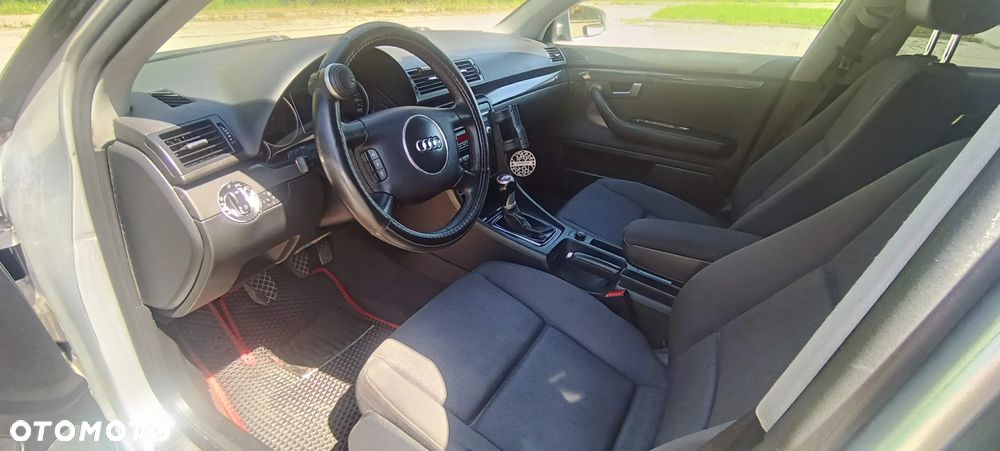 Audi A4 Avant - 10