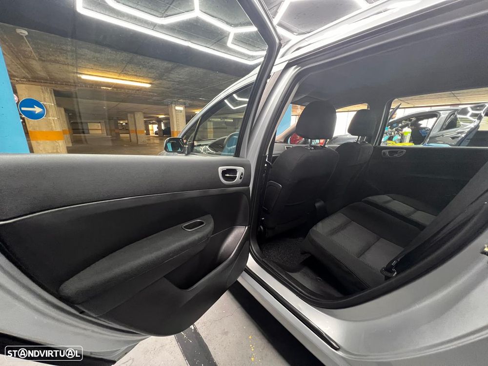 Peugeot 307 Break 1.6 HDi XS Premium - 21