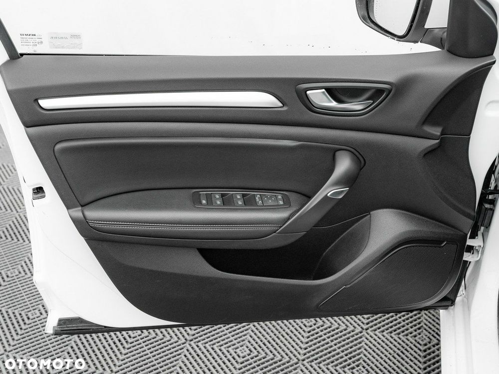 Renault Megane 1.5 Blue dCi Intens EDC - 10